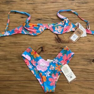 NWT -Billabong summer fields Fiji  underwire Two-piece swimsuit cheeky bikini